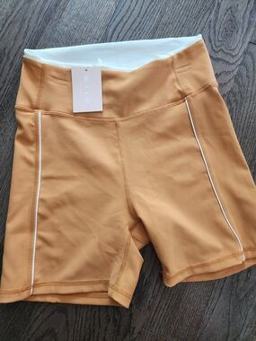 Wilo Women's High-Waist Active Shorts
